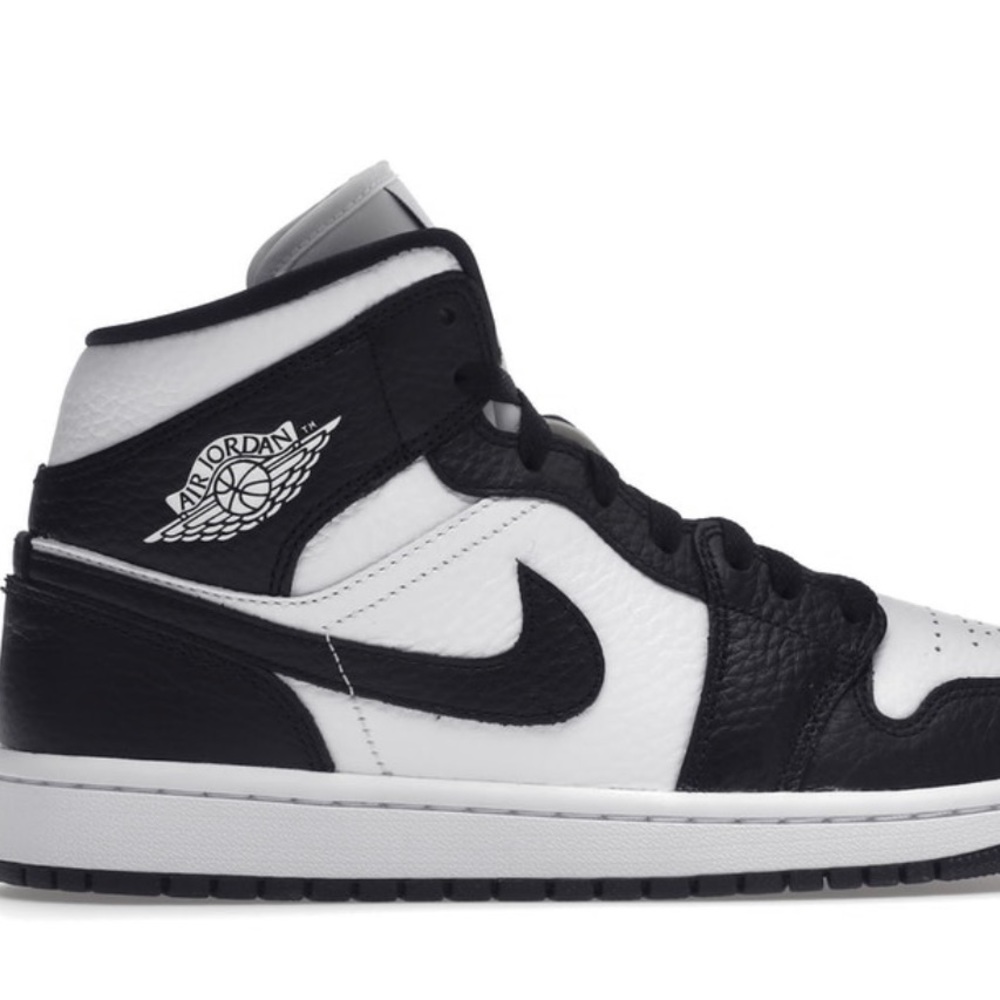 Jordan 1’s mid split black/white